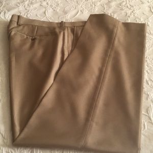 Daniel Cremieux Men’s dress/casual slacks. Medium weight, rich tan color. EUC.